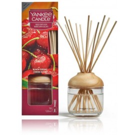 Yankee Candle Black Cherry namų kvapas